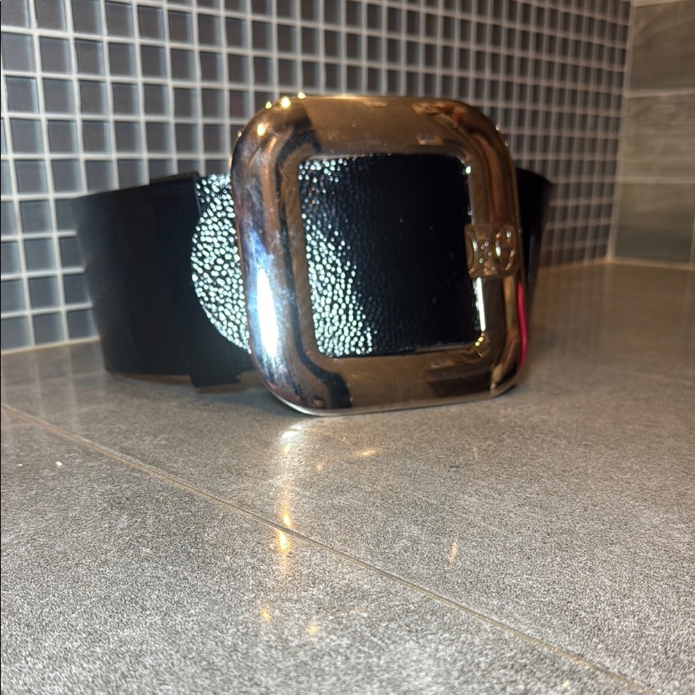 Vintage Y2K Dolce & Gabbana Black Leather Belt w Giant Mirrored Buckle 85 CM - Picture 3 of 7